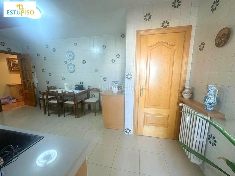 Foto f3532547-f9bb-40f7-b8cd-ca24b1d573ed. Flat with heating parking in Centro Ciudad León