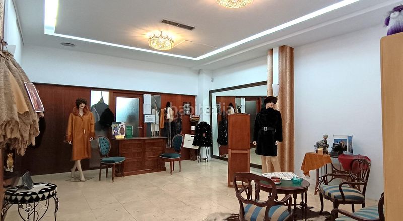 Foto 7ddd80b7-9847-4d15-901b-f7b5efa92a25. Local comercial a avenida repub argentin 34 a Centro Ciudad León