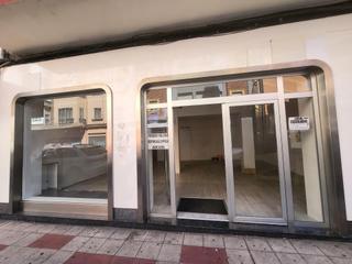Local Comercial en Calle de Concha Espina 2