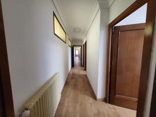 Location Appartement  Calle federico echevarría. Piso con doble terraza y gran amplitud en el centro de león  cal