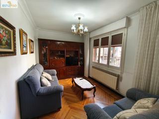 Pis  Calle cola y goiti. Exclusivo y amplia vivienda exterior en calle cola y goiti  saló Pis  Calle cola y goiti. Exclusivo y amplia vivienda exterior en calle cola y goiti  saló