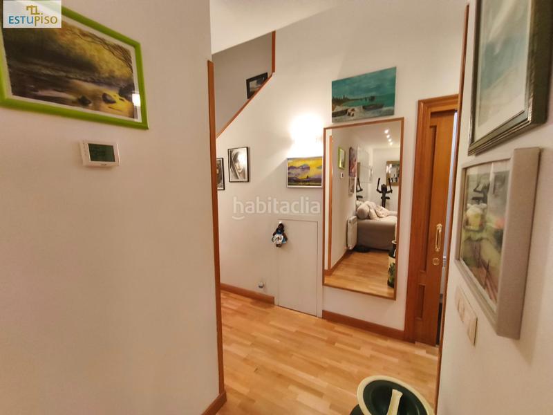 Foto 67f7e444-f152-490f-84b9-7bc4efb1de71. Casa adosada chalet adosado lakua 2006 4 habitacionescocinasalón3 bañosterraza y balcónplaza de garaje incluida en Vitoria - Gasteiz