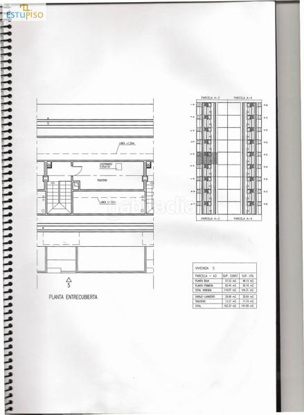 Foto ebf1c33f-5941-429f-b581-5fde46096185. Casa adosada chalet adosado lakua 2006 4 habitacionescocinasalón3 bañosterraza y balcónplaza de garaje incluida en Vitoria - Gasteiz