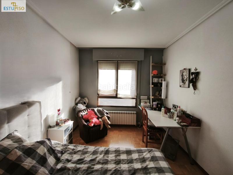 Foto 3f6dc269-57bd-42ce-9c82-22c19deb6f13. Pis amb calefacció aparcament a San Martín Vitoria - Gasteiz