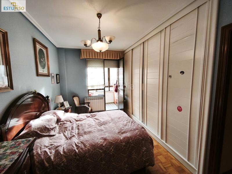 Foto ccb0c88c-f027-4372-bae9-407589568f8d. Pis amb calefacció aparcament a San Martín Vitoria - Gasteiz