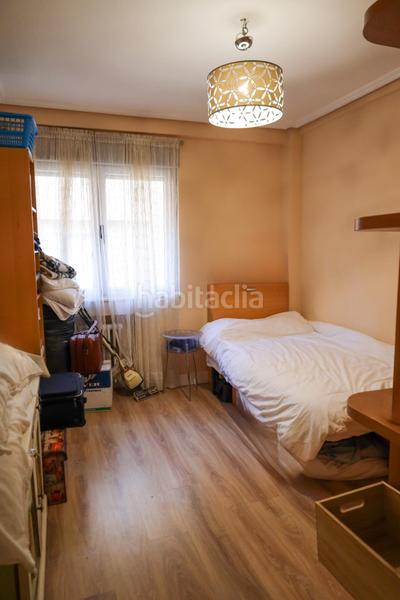 Foto 4baf10eb-d6f3-4863-b50a-c571399f19f4. Pis amb calefacció aparcament a Crucero León