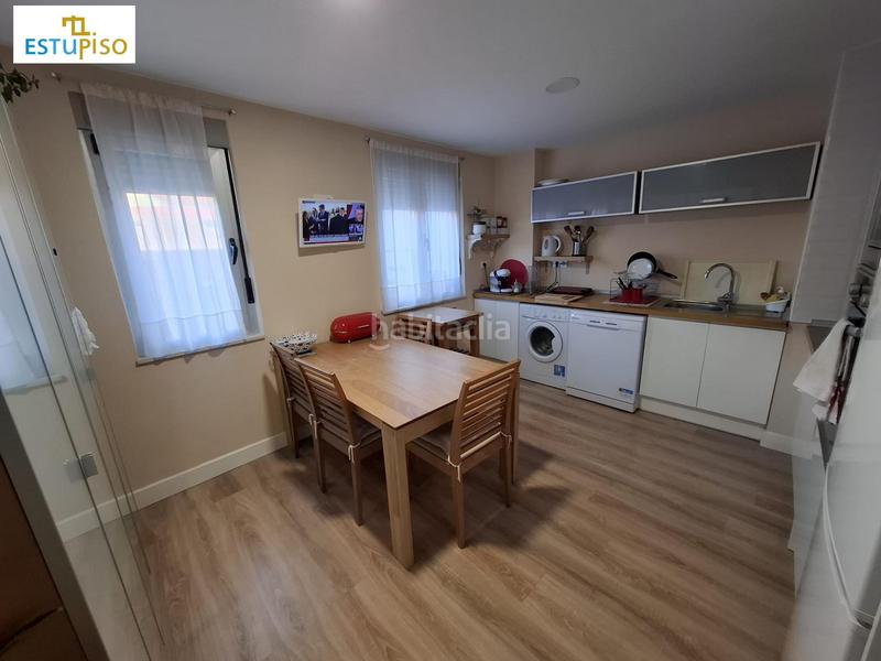 Foto f1b64497-4388-456e-8cc3-b2bd4911414f. Etagenwohnung mit heizung parking in Crucero León