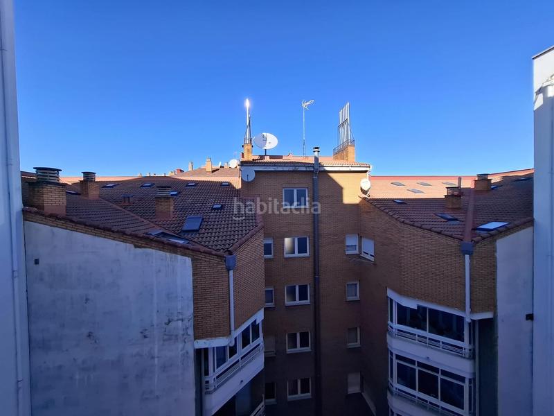 Foto f940fff3-83fa-4017-8fcb-3bb5e0cc2364. Pis amb calefacció aparcament a Crucero León