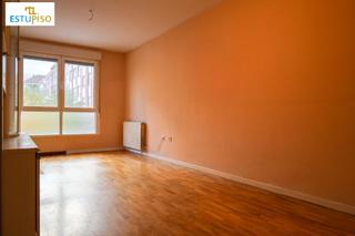 Piso  Avenida pr pablo die-tc. Amplio piso con terraza de 80 m2, garaje y trastero incluidos