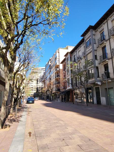 Foto d4ab10f6-2ff7-4ae2-9556-11808cee5a4d. Alquiler piso  luminoso en alquiler junto a plaza de la inmaculada en León