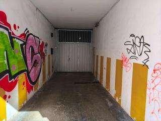 Autoparkplatz in Portal de legutiano 9. Plaza de garaje en portal de legutiano n 911  junto a senda de l