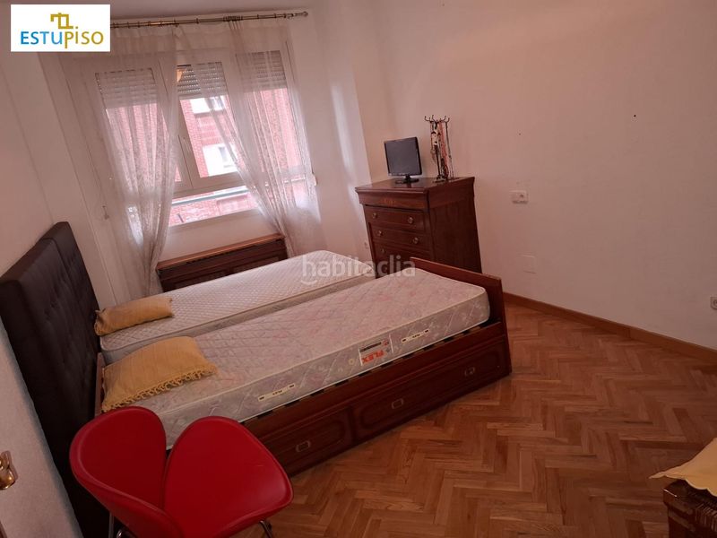 Foto acb1809c-8d7d-4d70-938a-3ee3cb2bd561. Flat with heating parking in San Claudio - La Chantría León
