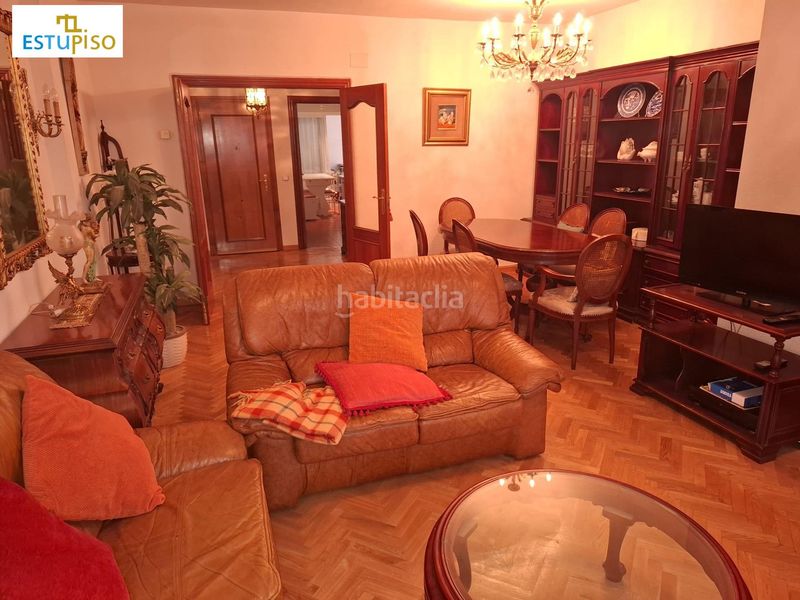 Foto b256861e-037c-4a61-ac78-e1fae9ec1f4a. Flat with heating parking in San Claudio - La Chantría León