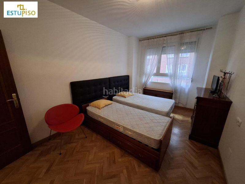 Foto b6f2df5d-9cdf-46f0-8d46-9381755a3d23. Flat with heating parking in San Claudio - La Chantría León