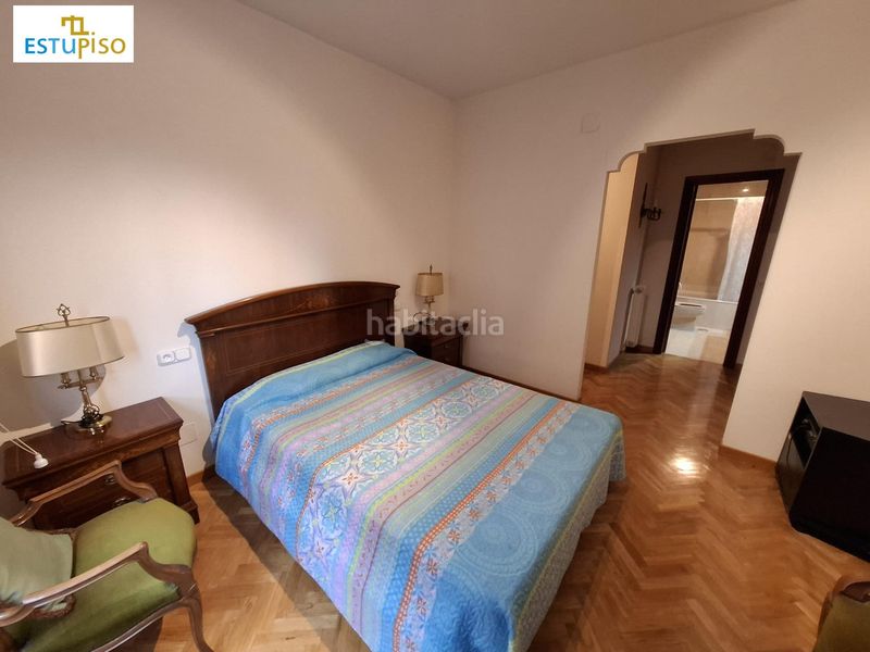 Foto ee4b2125-5af1-40cc-b1a9-1de2646d3d7d. Flat with heating parking in San Claudio - La Chantría León