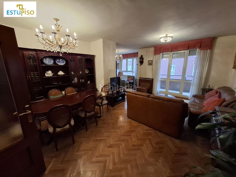 Foto f498f22d-0ef7-48b5-a7c9-720fbea3e4bc. Flat with heating parking in San Claudio - La Chantría León