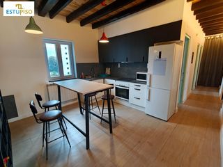 Pis  Calle hm machado. Piso reformado a estrenar de 5 habitaciones junto a san marcos!