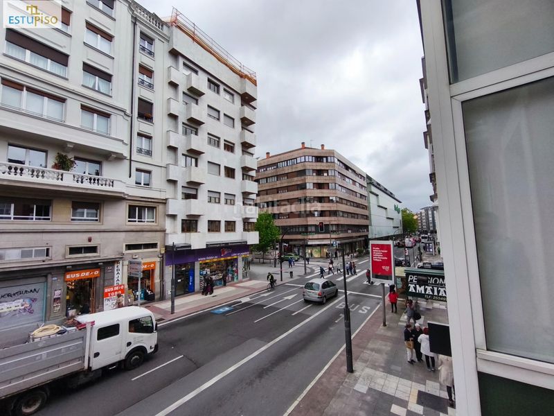 Foto cce0ce81-b5ef-4784-bd13-b8aec676179d. Pis amb calefacció a Ensanche Vitoria - Gasteiz