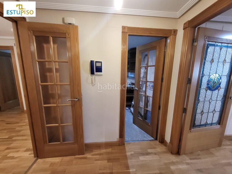 Foto 0ba83864-b30e-47bb-a3e3-2b91ded76778. Rent flat with parking in Centro Ciudad León