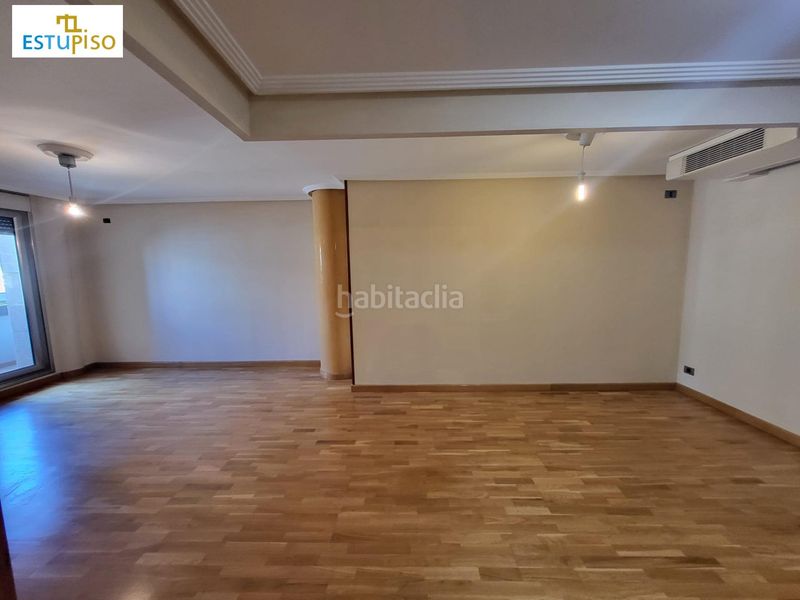 Foto 9064e50c-409c-43a2-8631-87e2436707dd. Rent flat with parking in Centro Ciudad León