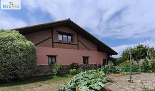 Casale  Barrio barrio nafarrate. Espectacular finca 47.700 m2  casa unifamiliar, 2 pabellones, vi