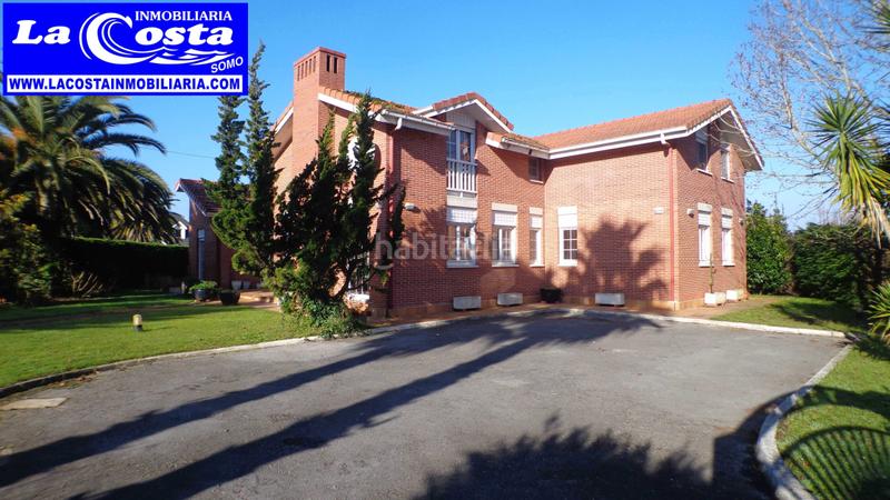 Foto b47968e2-6037-4281-b18c-cad4a346175e. Chalet with pool in Carriazo Ribamontán al Mar
