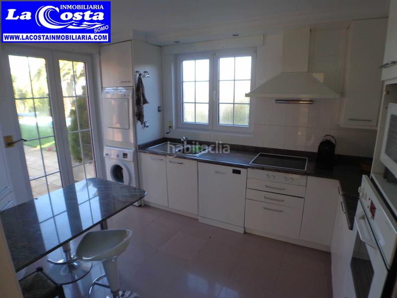 Foto cedaf73d-15dc-4794-bd75-6998bc235ed7. Chalet en Carriazo Ribamontán al Mar