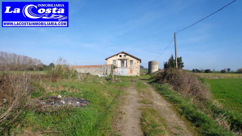 Foto 6c3956ca-bf7c-4cea-a3db-7d18b135d599. House in Suesa Ribamontán al Mar