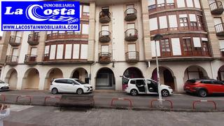 Local Comercial a Paseo feve 12. Local comercial en el centro de saron