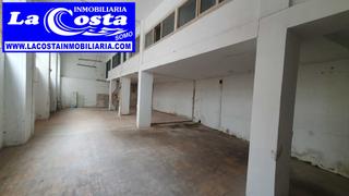 Local Comercial en Calle Tres de Noviembre 31