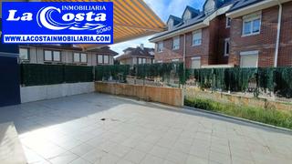 Planta baixa  Calle ría cubas. Somo. planta baja con terraza y jardin. garaje.