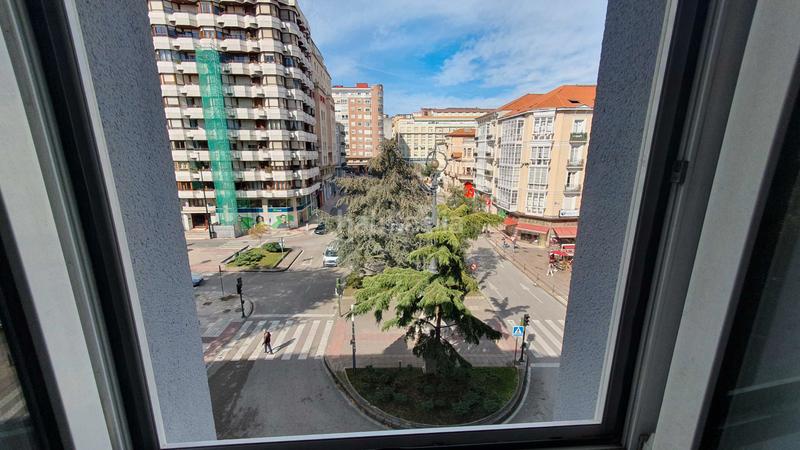 Foto bfc3d1b1-01fa-4a0c-b6ac-9323c661b09b. Piso en pleno centro piso de 4hab totalmente reformado impecable en Santander