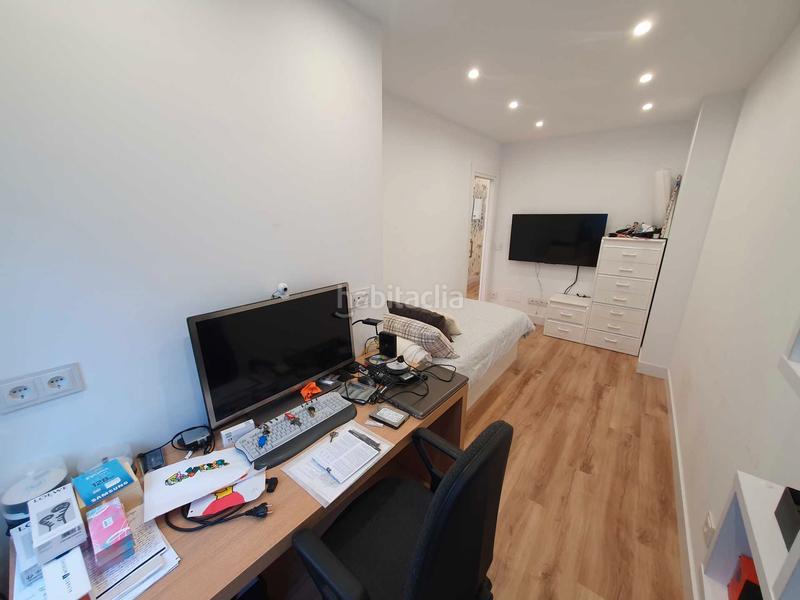 Foto f128b34e-6278-4978-a3c3-6c6d56e689e0. Piso en pleno centro piso de 4hab totalmente reformado impecable en Santander