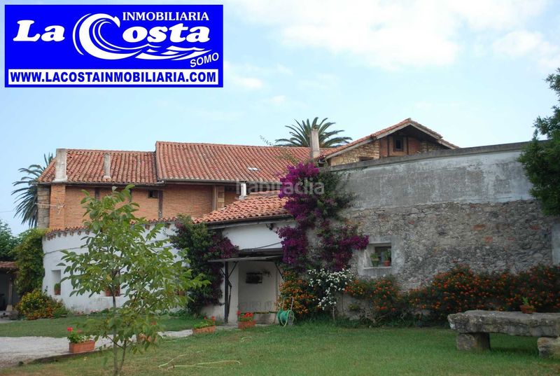 Foto 16dfc639-d043-49dc-a810-f2bedf70b2ab. Masia amb xemeneia aparcament a Castanedo Ribamontán al Mar