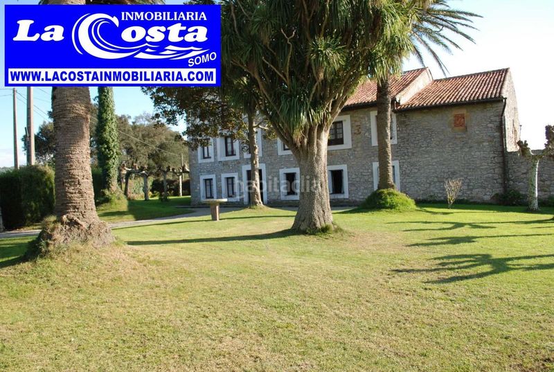 Foto 5deb5a91-b02b-4aa0-a9f0-52b6a2c09191. Masia amb xemeneia aparcament a Castanedo Ribamontán al Mar