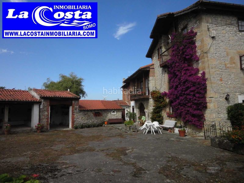 Foto 702e07a4-c7b8-44a4-901f-cf3192369f4e. Masia amb xemeneia aparcament a Castanedo Ribamontán al Mar