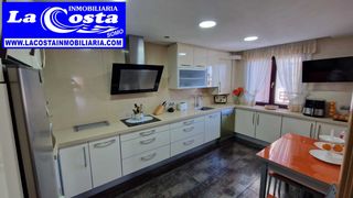 Appartement à Calle campogiro 3. Estupendo piso reformado para entrar a vivir.