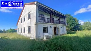 Xalet  Avenida del ayuntamiento. Carriazo. casona independiente de 300m2 y 3.850m2 de terreno urb