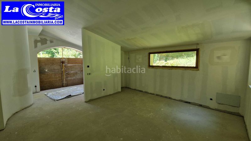 Foto 119b6f97-871c-4dd1-a396-45c82741546c. Xalet amb xemeneia calefacció a Ribamontán al Monte