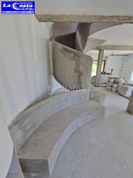 Foto d5d2261d-e3f8-4738-a18c-5447e6019f18. Xalet amb xemeneia calefacció a Ribamontán al Monte