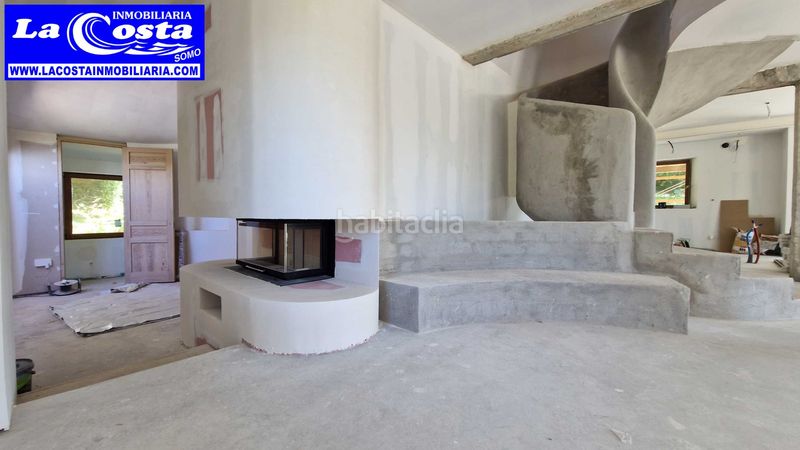 Foto e6010e1b-5ac2-4979-a93c-a595e803975c. Xalet amb xemeneia calefacció a Ribamontán al Monte