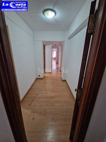 Foto a520b2bf-7b9d-40c4-b085-ff89ed8fd647. Pis a calle alta 52 a Numancia - San Fernando Santander