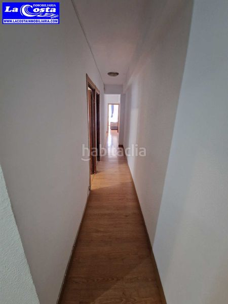 Foto c21849e5-3b24-457b-a480-333055c476bc. Pis a calle alta 52 a Numancia - San Fernando Santander