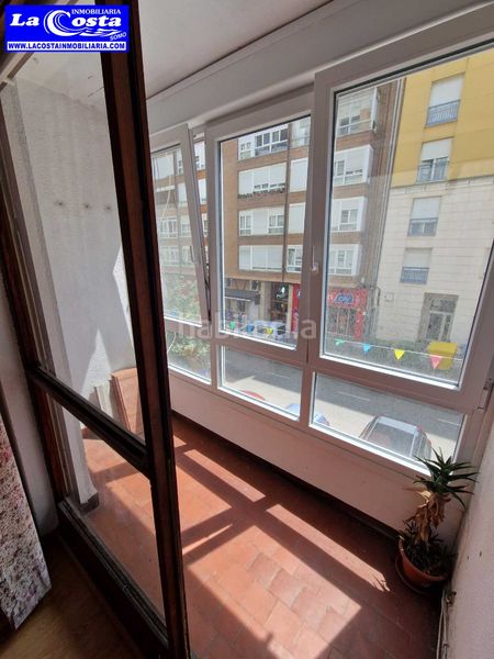 Foto f08820bd-770a-4fce-9057-50185f9ac526. Pis a calle alta 52 a Numancia - San Fernando Santander