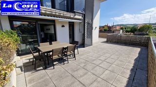 Planta baja  Calle la llamosa. Galizano. impecable y soleada planta baja con terraza.