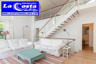 Maison jumelée à Barrio la barqueria 218b. Chalet pareado en pedreña, al lado del campo de golf