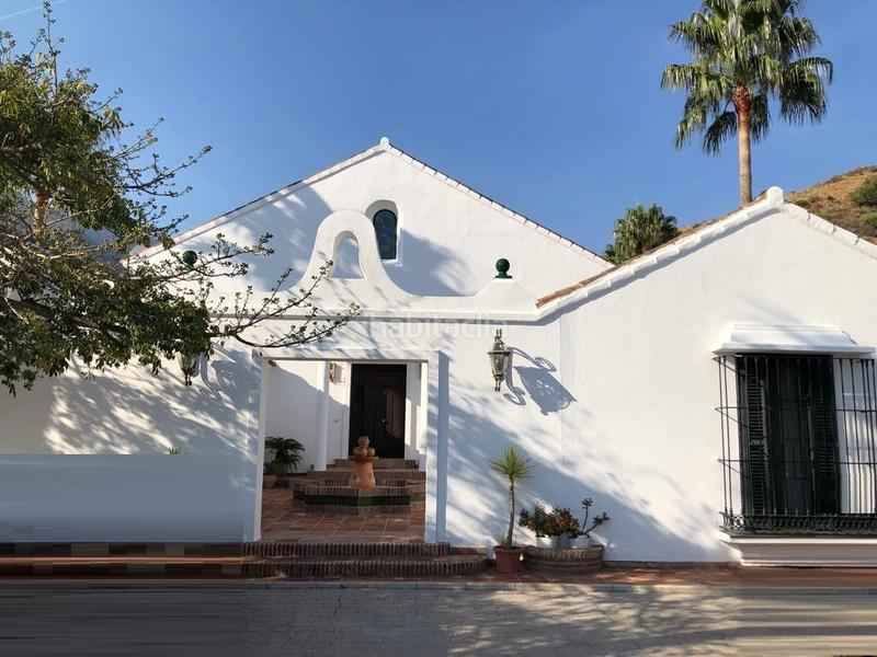 Foto a3902ae1-ebdb-4d39-8487-ac3961506172. Chalet con parcheggio piscina in altos de Estepona Estepona