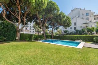 Apartament a Santa María. Apartamento en nueva andalucia recien renovado