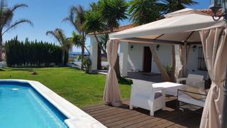 Chalet en Buenas Noches. Gran villa en 2da linea de playa y vistas panoramicas al mar