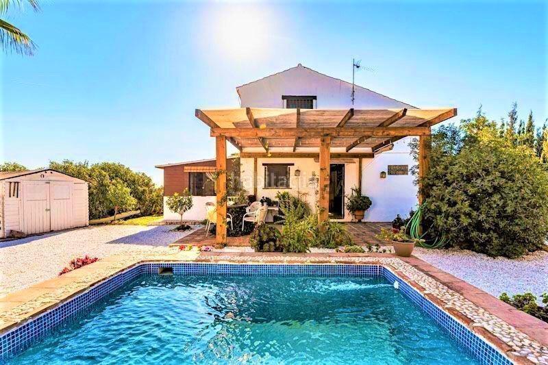 Foto 0b60635b-8069-412a-ab0f-887bb533e588. Maison avec parking piscine dans La Concha - Resina Golf Estepona